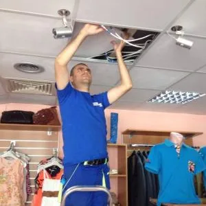 CAR MEDIA CENTER instalare si comercializare sisteme antiefractie Focsani