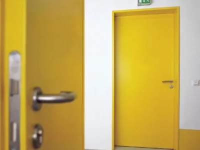 Usi si porti de garaj - de interior si industriale - Bucuresti