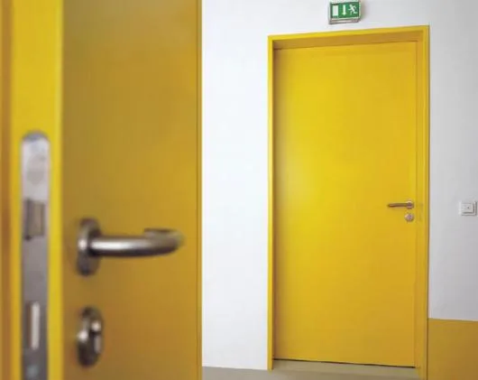 Usi si porti de garaj - de interior si industriale - Bucuresti