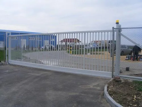 Usi si porti de garaj - de interior si industriale - Bucuresti