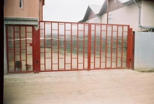 Usi si porti de garaj - de interior si industriale - Bucuresti