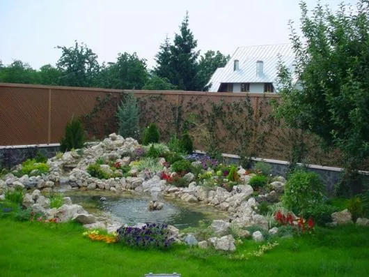 Bucuresti - Amenajare gradini si spatii verzi