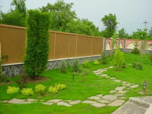 Bucuresti - Amenajare gradini si spatii verzi