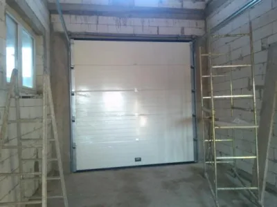 Usi de garaj - usi industriale - automatizari - Falticeni / Suceava