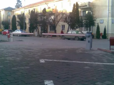 Usi de garaj - usi industriale - automatizari - Falticeni / Suceava