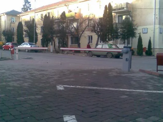 Usi de garaj - usi industriale - automatizari - Falticeni / Suceava