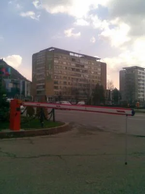 Usi de garaj - usi industriale - automatizari - Falticeni / Suceava