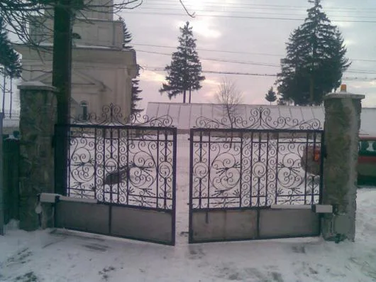 Usi de garaj - usi industriale - automatizari - Falticeni / Suceava