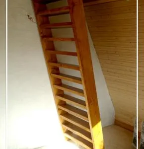 Scari interioare din lemn masiv - Piatra Neamt