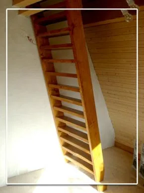Scari interioare din lemn masiv - Piatra Neamt