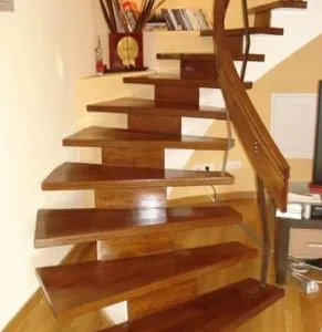 Scari interioare din lemn - Piatra Neamt