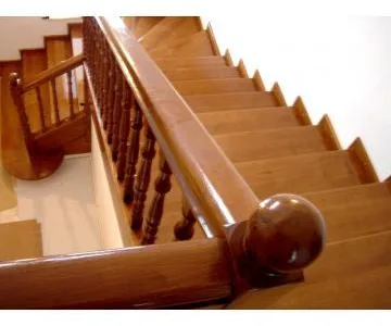 Scari interioare din lemn - Piatra Neamt