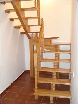 Scari interioare din lemn - Piatra Neamt