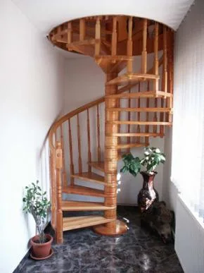 Scari interioare din lemn - Piatra Neamt