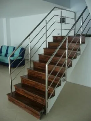 Scari interioare din lemn - Piatra Neamt