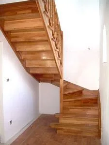 Scari interioare din lemn - Piatra Neamt