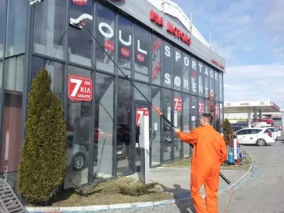 Curat La Patrat Servicii curatenie Brasov