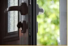 Montari si repararatii tamplarie temopan