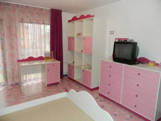 Mobila la comanda din pal melaminat - Cluj Napoca