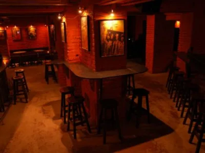 SC J900 Media World Services SRL