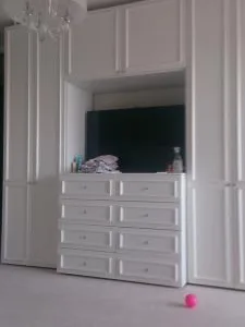 Dragalina / Calarasi - Constructii sticla: cabine de dus. mobilier - scari,usi