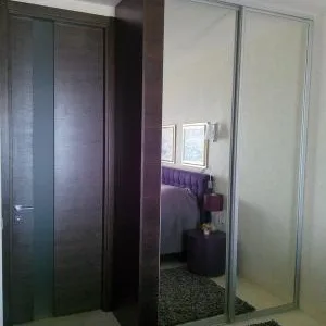 Dragalina / Calarasi - Constructii sticla: cabine de dus. mobilier - scari,usi