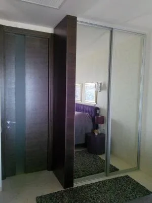Dragalina / Calarasi - Constructii sticla: cabine de dus. mobilier - scari,usi
