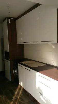 Dragalina / Calarasi - Constructii sticla: cabine de dus. mobilier - scari,usi