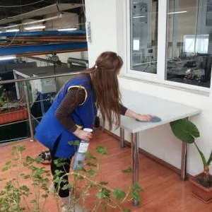 Servicii specializate de curatenie civila si industriala Cluj Napoca