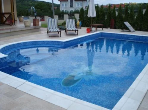 Oradea - Piscine din polipropilena si beton armat