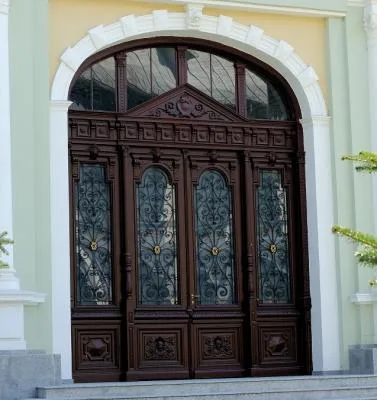 Ferestre si usi din lemn stratificat - Bucuresti