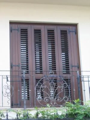 Ferestre si usi din lemn stratificat - Bucuresti