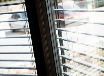 Ferestre si usi din lemn stratificat - Bucuresti