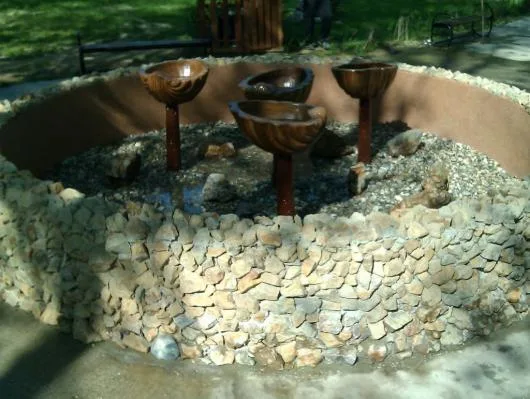 Tomesti / Iasi - Amenajari gradini - impaduriri - mobilier urban