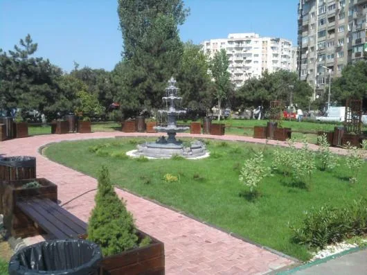 Tomesti / Iasi - Amenajari gradini - impaduriri - mobilier urban