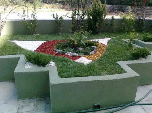 Tomesti / Iasi - Amenajari gradini - impaduriri - mobilier urban