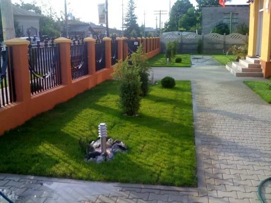 Tomesti / Iasi - Amenajari gradini - impaduriri - mobilier urban
