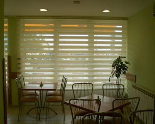 Jaluzele - rolete - porti de garaj - tamplarie PVC - Santion / Bihor