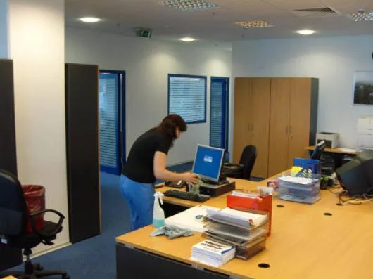 Doral Cleaning Servicii profesionale curatenie civila si industriala Bucuresti