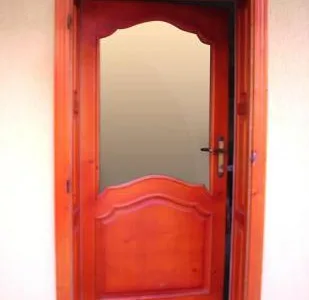 Usi - ferestre si mobila din lemn - Oradea