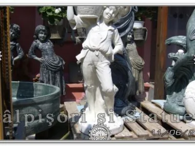 Cocorova / Mehedinti - Ornamente de gradina din beton