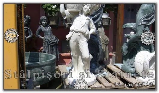 Cocorova / Mehedinti - Ornamente de gradina din beton