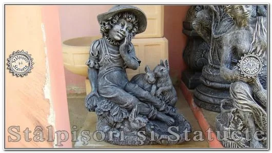 Cocorova / Mehedinti - Ornamente de gradina din beton