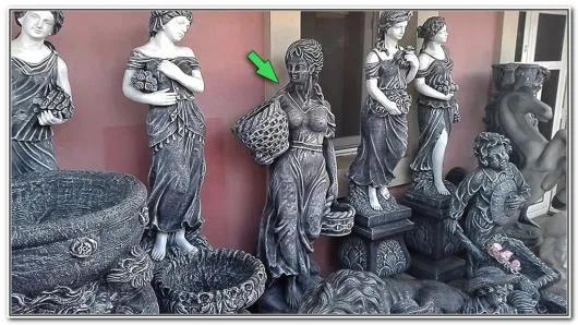 Cocorova / Mehedinti - Ornamente de gradina din beton