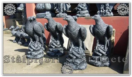 Cocorova / Mehedinti - Ornamente de gradina din beton