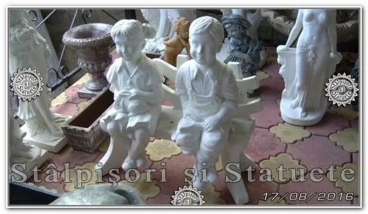 Cocorova / Mehedinti - Ornamente de gradina din beton