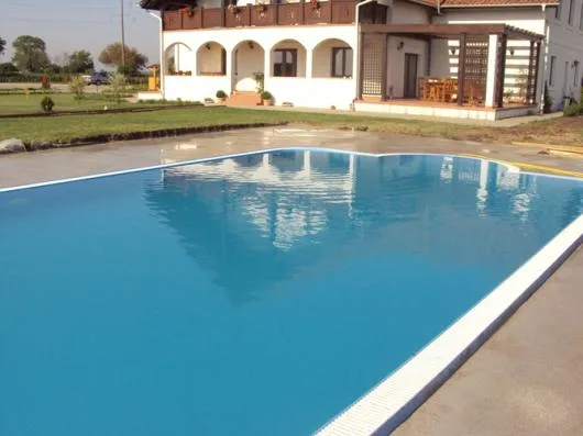 Oradea - Piscine din polipropilena si beton armat