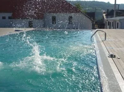Oradea - Piscine din polipropilena si beton armat