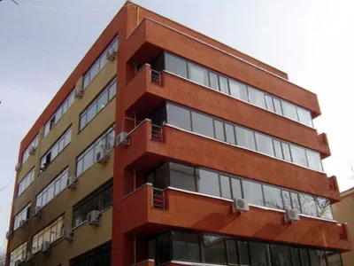 Bucuresti - Constructii - amenajari interioare si exterioare