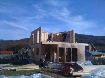 Case pe structura din lemn Ploiesti